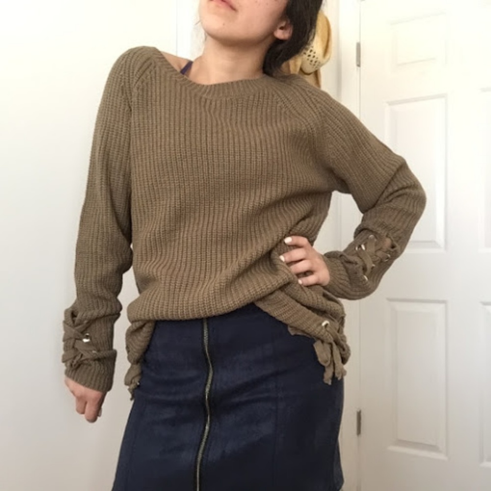 NWT ❗️Last One❗️ Lace Brown Sweater - Picture 4 of 4